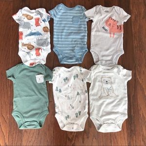 3/$15 Carter’s Short Sleeve Onesies Size 3 months